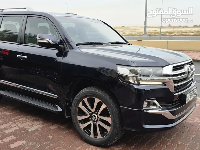 Toyota Land Cruiser 2019 in Kuwait City