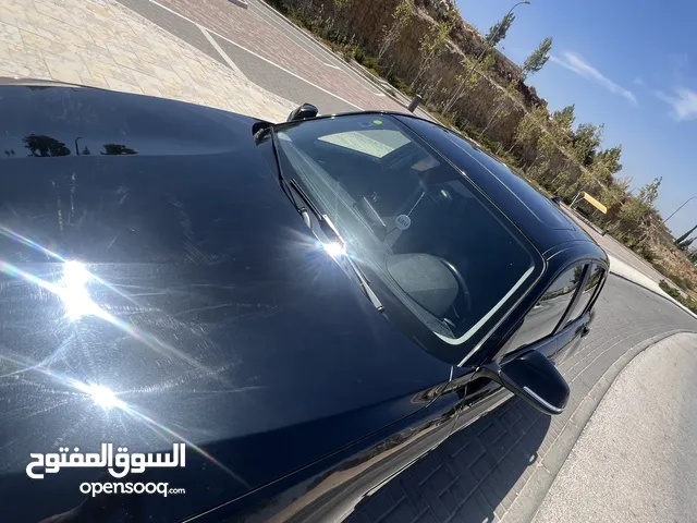 سيارة بي ام دبليو المانية من طراز BMW116i موديل 2016 \ ترخيص 2015 امكانية البيع دفعة وشيكات للجديين