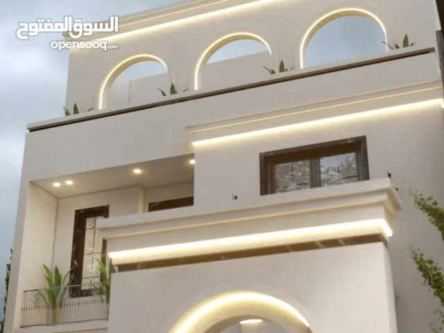 مبنئ تجاري للبيع أبوستة بالقرب من كافي لأتي موقع ممتاز للاستثمار / وبسعر مميز