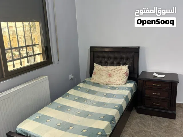 تخت وكومدينة للبيع