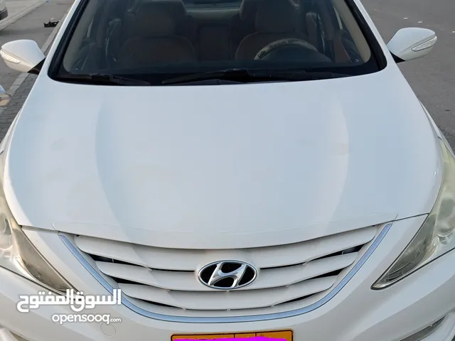 Hyundai sonata good car GCC full option no 1  New tyre's mulkiya remaining until 18 October