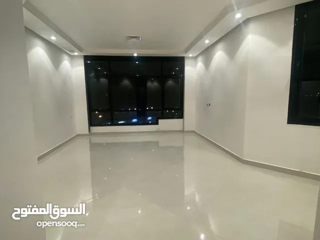 900 m2 5 Bedrooms Villa for Rent in Al Ahmadi Wafra residential