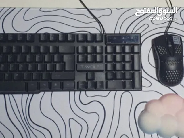 كل البالصورة للبيع جديد يمكن تاخذهم كلهم مع بعض ويمكن كل وحدة و الكل ب 70 باستثناء اليد