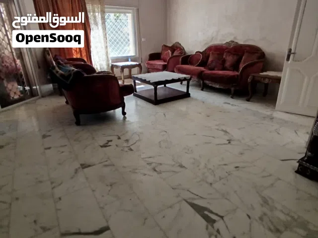 280 m2 4 Bedrooms Apartments for Sale in Amman Um Uthaiena