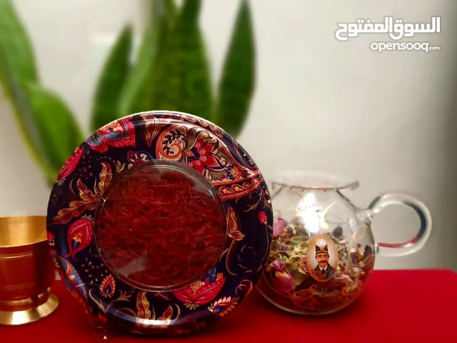 زعفران نگين إيراني – فخم، أصيل، ومن قلب مشهد  لونٌ قوي، طعمٌ مركز – الخيار الأول لعشاق الجودة