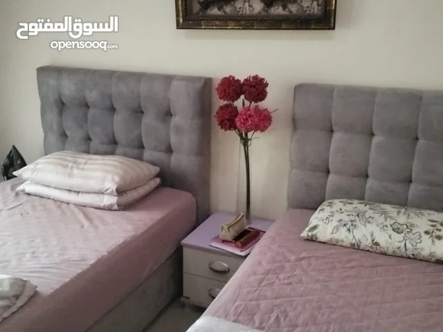 Philippines lady only غرفة ببلكونه مع حمام مشترك ومطبخ ب 2000 فبناية اوريانا مميزه جدا