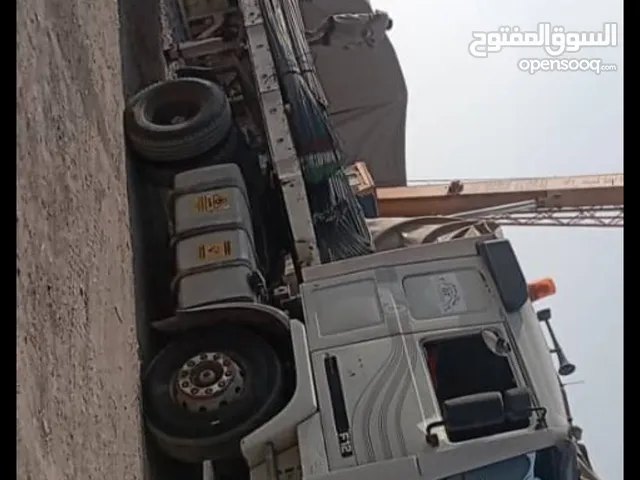 فولفو 1992 مع المقطورة