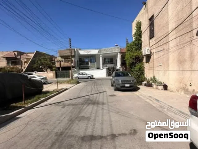 للبيع في السيدية ( الاعتماد الهندسي للعقار ) دار كلاسك نضيف جدا جاهز للسكن يباع بقيمة ارض ايضا