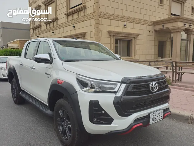 Used Toyota Hilux in Al Ahmadi