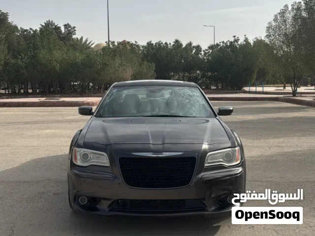 2014 كرايسلر 300 300S v8