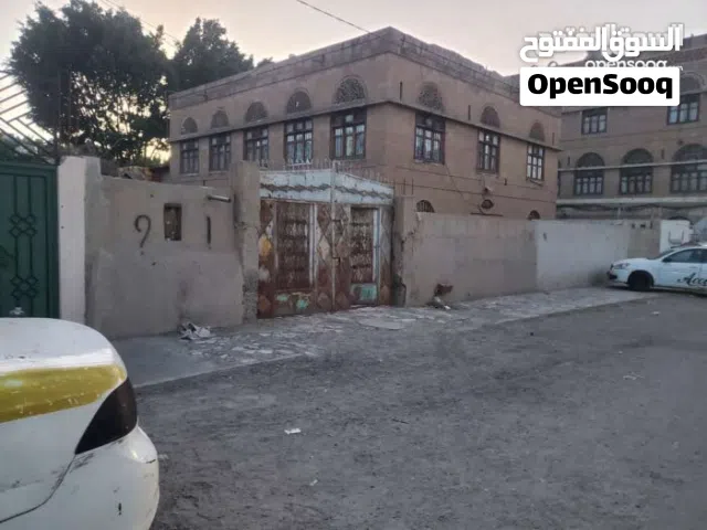 400 m2 More than 6 bedrooms Townhouse for Sale in Sana'a Northern Hasbah neighborhood