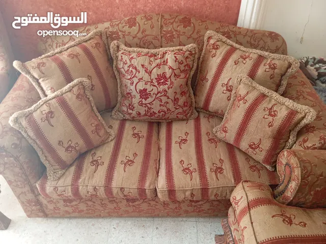انتريه مودرن خشب زان – استعمال خفيف بحالة ممتازة – السعر قابل للتفاوض