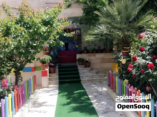 روضة مميزة ( شبه فيلا ) مجهزه للبيع في موقع مميز