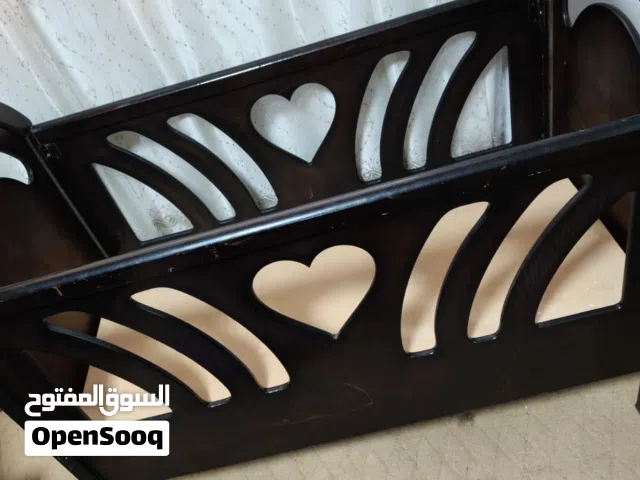 تخت بيبي مستعمل