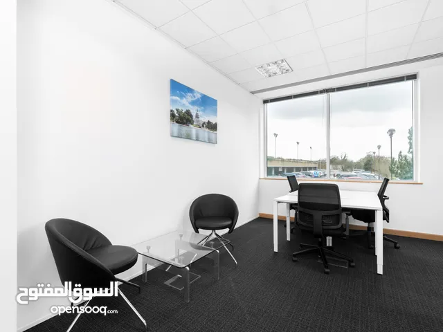 مساحة مكتبية خاصة تسع عدد 3 من الأفراد في ABU DHABI, Al Sila Tower
