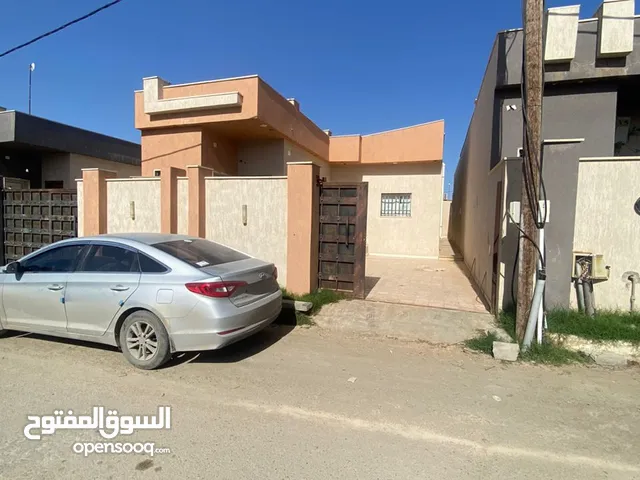 160 m2 3 Bedrooms Townhouse for Rent in Tripoli Ain Zara