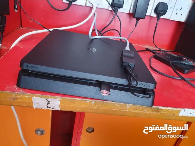 سوني فور سلم مهكر واحد تيرا مع يدين أصلية السعر 1200 سعودي