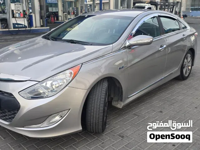 2013 هيونداي سوناتا Limited