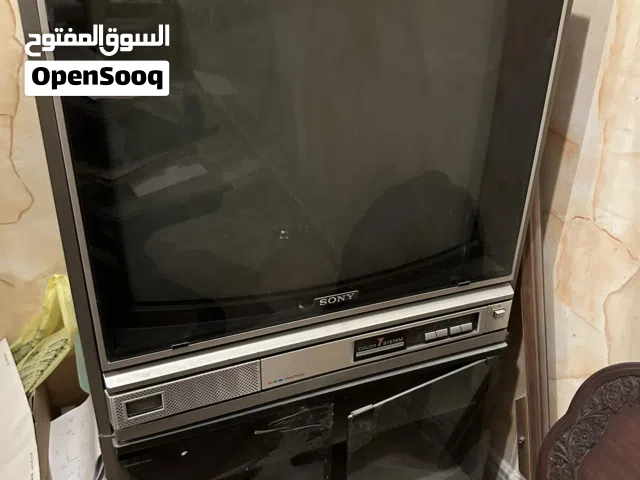 تلفزيون موديل السبعينات اول ما نزل الملون بالكويت شغال
