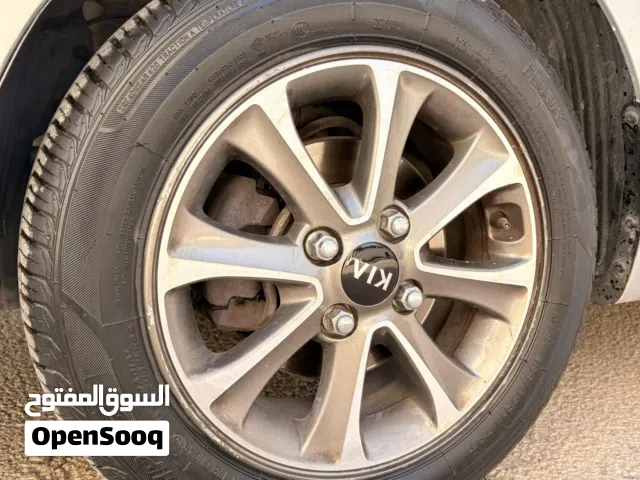 2016 كيا مورنينج Standard