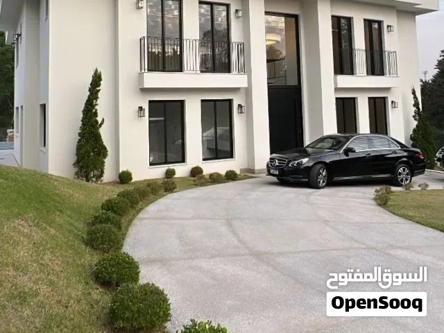 250 m2 5 Bedrooms Townhouse for Rent in Basra Saie