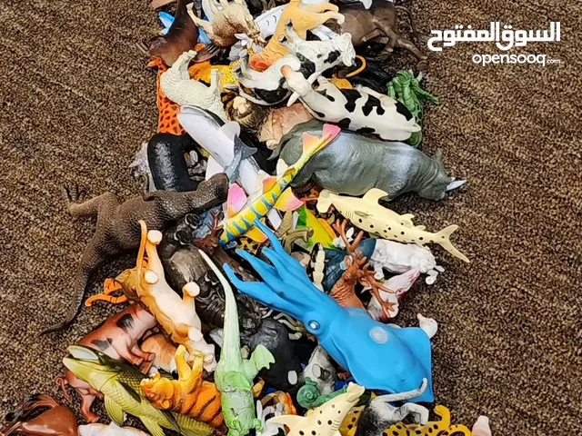 مجموعة العاب ودمى واشكال حيوانات