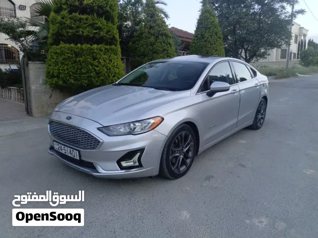 2017 فورد فيوجن SE