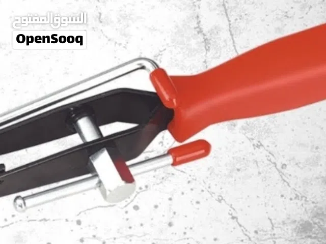 أداة شد الكليبات عند تركيب ربلات العكوس