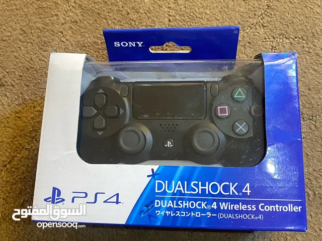 يد بلايستيشن فور نظيفة