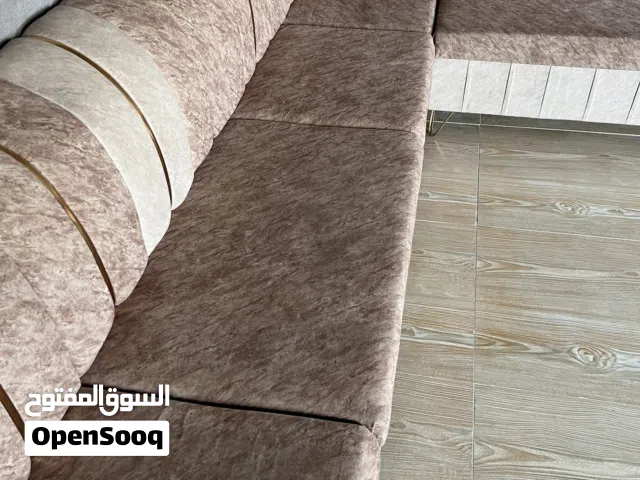 قنفات استقبال ملكية
