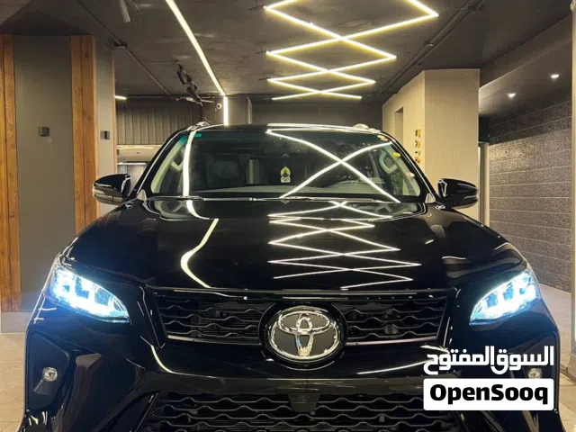 Toyota fortuner sport