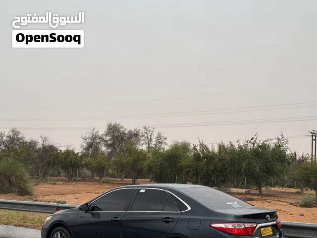 2017 تويوتا كامري SE