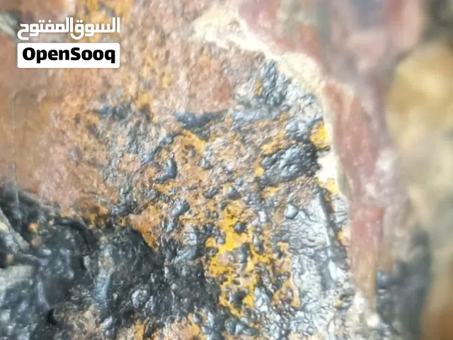 multicolored jasper..حجر خام متعدد الألوان