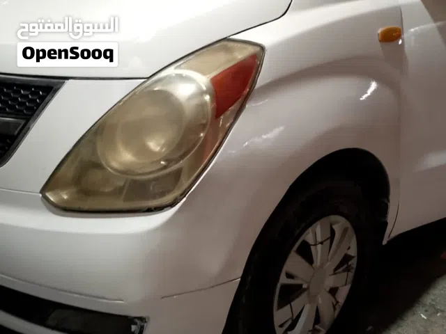 باص فان هونداي H1 موديل 2010