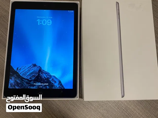 Apple iPad 6th Generation 2018)