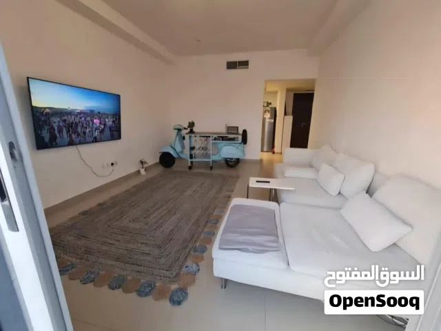 Authentic and Handmade, barely used, like new سجادة