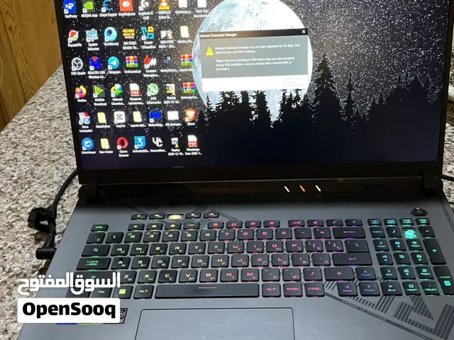 18.3 inchLaptop rog strix g18