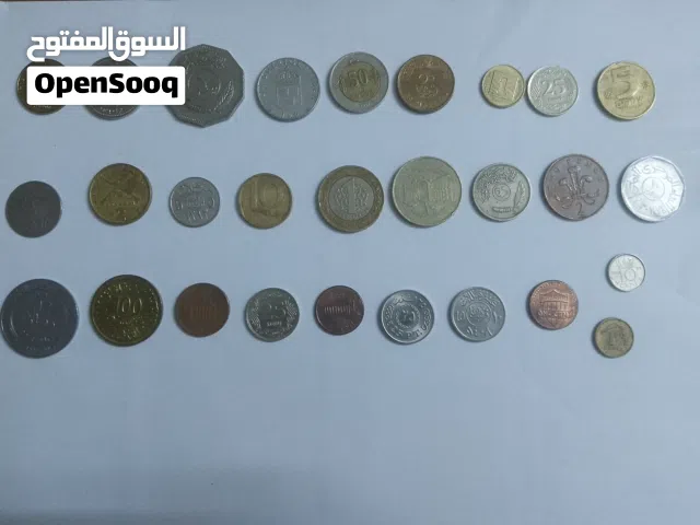 عملات قديمة وجديدة من تاريخ 1968 الى تاريخ 2012...  عمل دول عربيه واجنبيه عدد 28