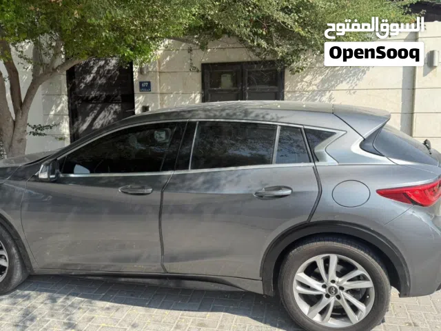 2017 Infiniti Q30 Pure