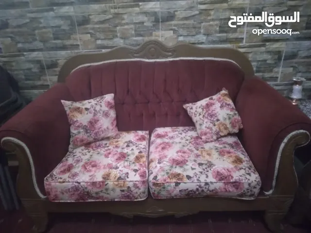 كنبايات خشب تفصيل للبيع 100 ليره