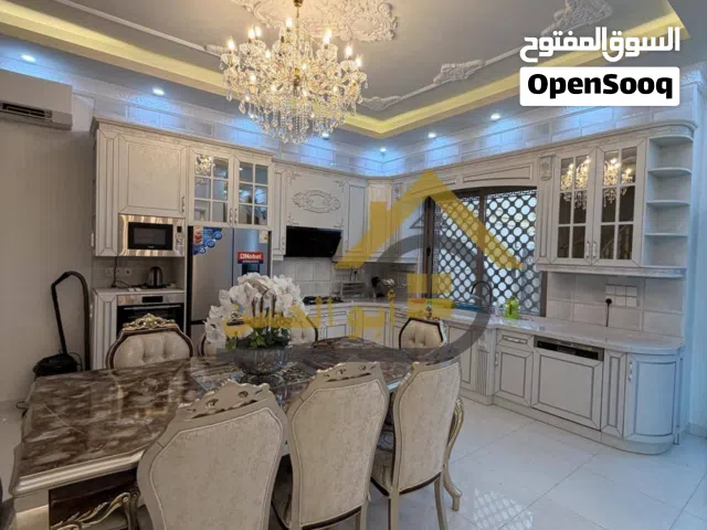 200 m2 More than 6 bedrooms Townhouse for Sale in Basra Amitahiyah