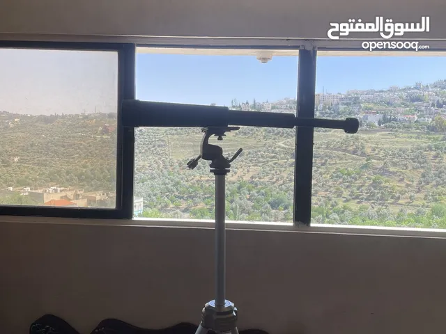 تلسكوب للبيع بحالة جيدة
