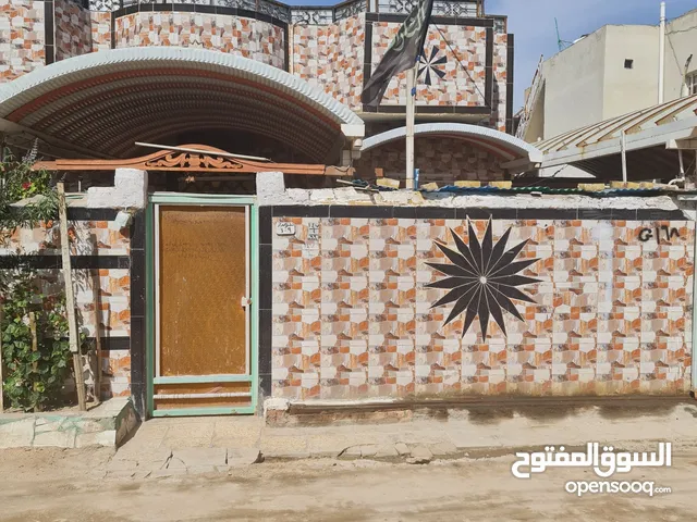 180 m2 5 Bedrooms Townhouse for Sale in Basra Abu Al-Khaseeb