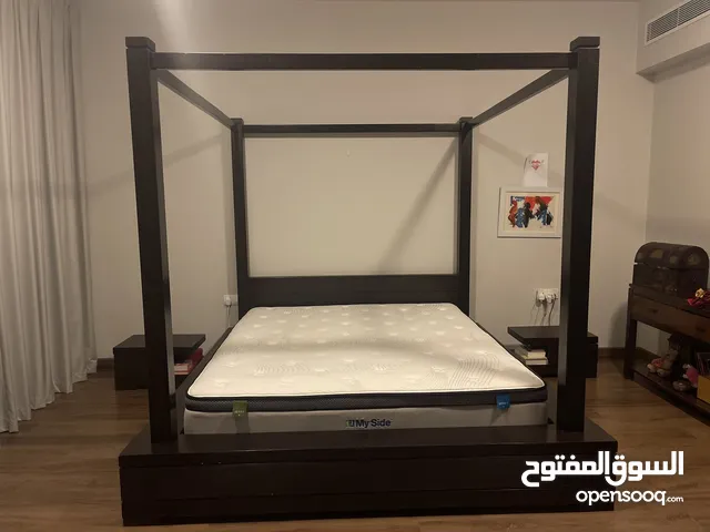 King size wood bed set
