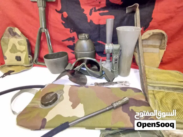 معدات تخييم اصلية قديمة متنوعة 24