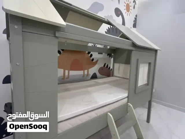 سرير اطفال علي شكل كوخ