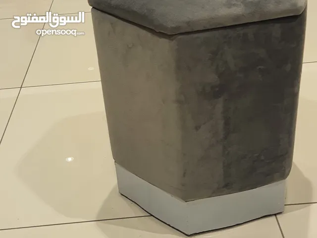 كرسي تسريحة (بف) كرسي تسريحة مع مكان للتخزين أشكال مختلفة وألوان متعددة لدي البدر العالمية للمفروشات