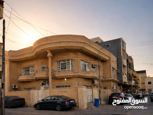 183 m2 5 Bedrooms Townhouse for Sale in Baghdad Adamiyah