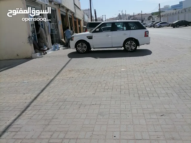 Land Rover Range Rover Sport 2013 in Muscat