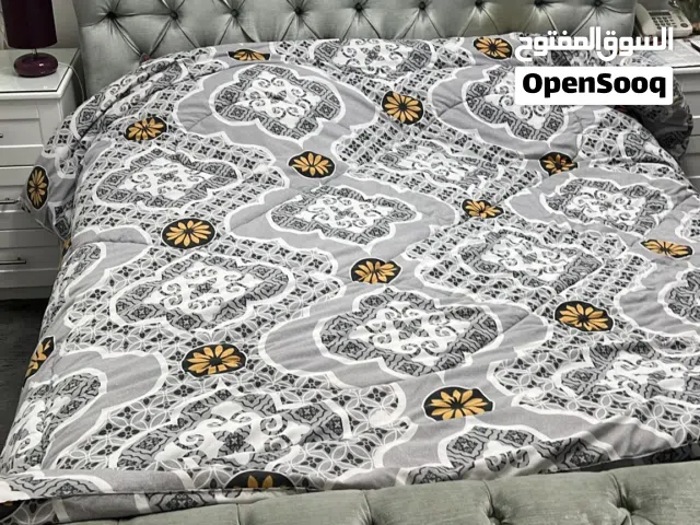 سرير طبي مع المرتبة